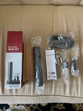 New 5 piece electric wine set